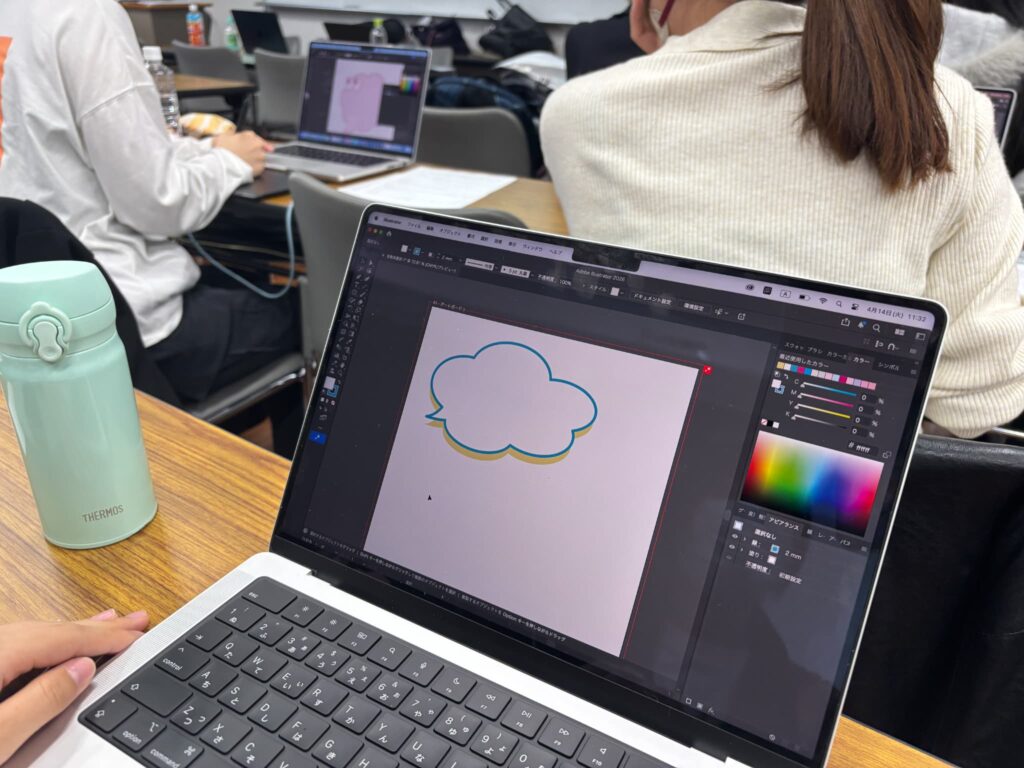 実際に商用利用を想定したイラストを制作する学生のPC画面
フキダシを制作している